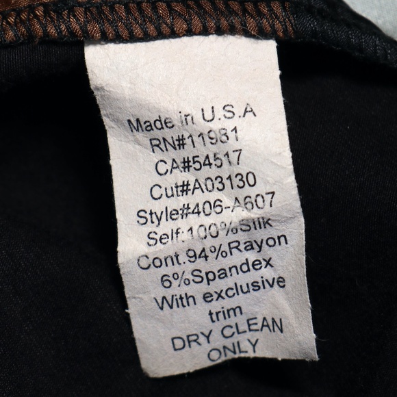 Short sleeve top w/silk front & black tee back - Picture 10 of 11